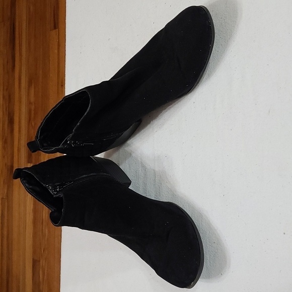 Style & Co Womens Black Suede Ankle Booties Side Zips Quilted Sz 10 GUC READ - Picture 12 of 14